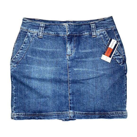 Tommy Hilfiger Denim Skirt - Size 00 Petite - Wardrobe Staple - Picture 1 of 12